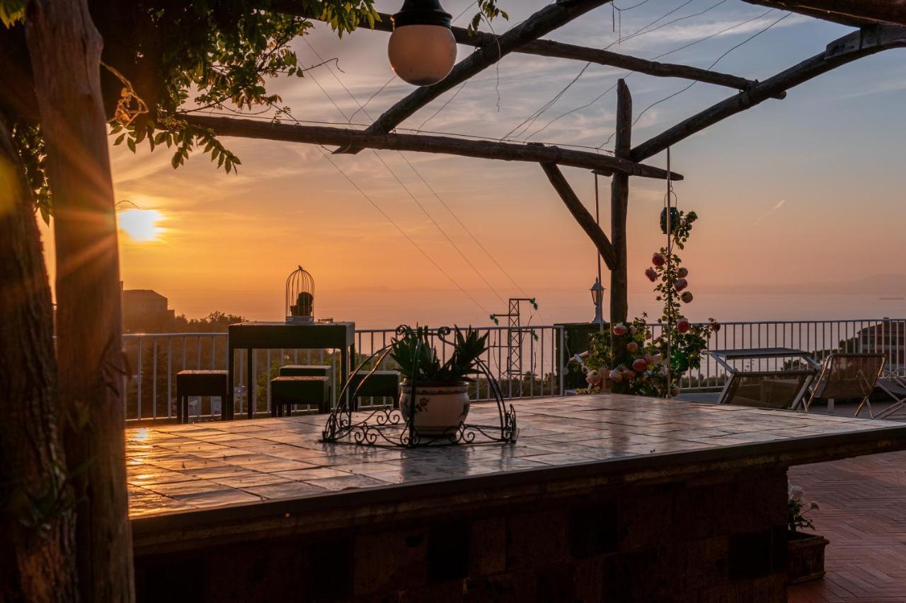 Villa Carolina Sorrento Private Heated Pool And Sea View Eksteriør billede