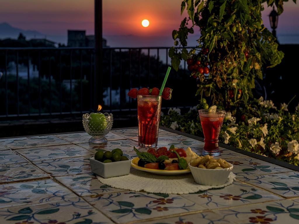 Villa Carolina Sorrento Private Heated Pool And Sea View Eksteriør billede